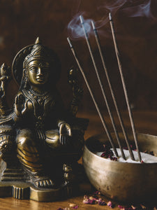 Smilkalai "Palo santo and oud"